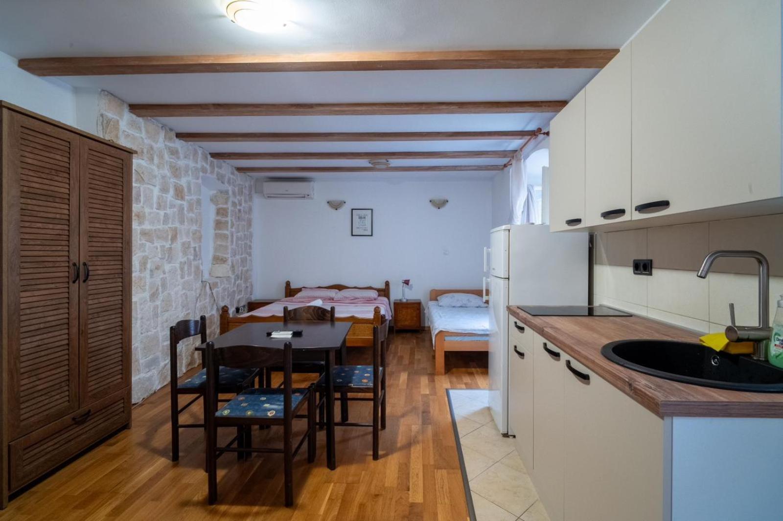 Apartments Loriana Sibenik Exterior photo